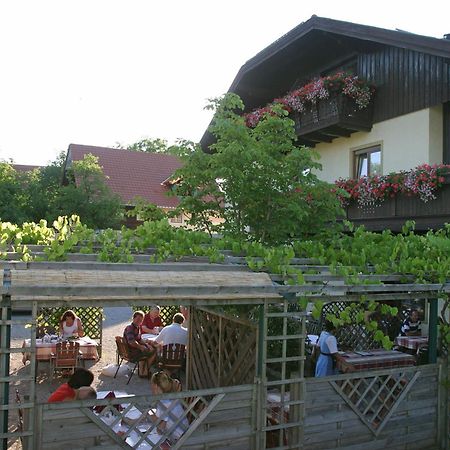 Gasthof Neuwirt Ойгендорф Экстерьер фото